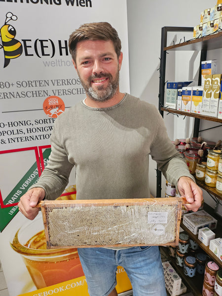 honeycomb in a frame (unit price)